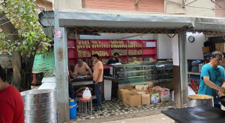 ‘बागमती स्विट्स’ मा किरा परेको बदाम भेटियो, उत्पादन र बिक्रीमा रोक