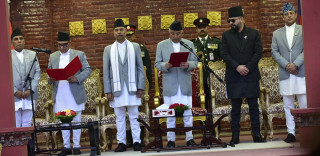 नवनियुक्त प्रधानन्यायाधीश डा.  शर्माव्दारा  पद तथा गोपनीयताको शपथ