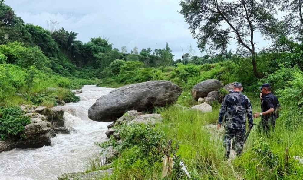 पोखराको विजयपुर खोलामा दुई बालक बेपत्ता