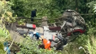 पोखरामा स्कुल बस दुर्घटनाः पाँच जनाको मृत्यु, १४ घाइते