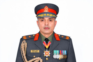 सशस्त्र एआइजी वंशीराज दाहाललाई सेवाबाट हटाइयो
